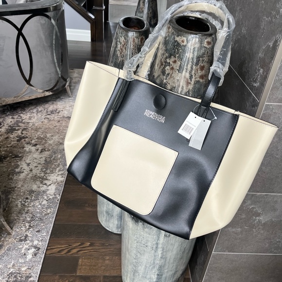 Brand new with tags large 12 x 19“ Kenneth Cole, black cream, tote bag, faux - Picture 4 of 12
